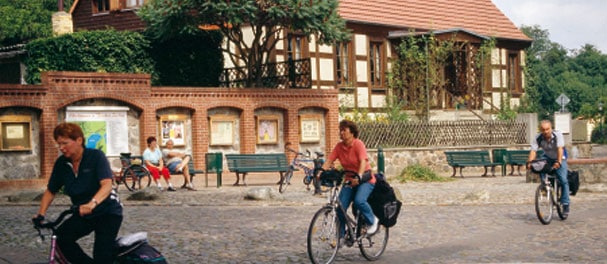 Flecken Zechlin: Ausgangspunkt der Radtour um den Großen Zechliner See. Flecken Zechlin: Ausgangspunkt der Radtour um den Großen Zechliner See.
