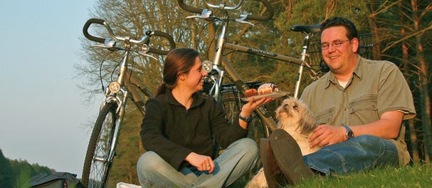 Eine Radtour um Neustrelitz zeigt die Schätze von Natur und Kultur. Eine Radtour um Neustrelitz zeigt die Schätze von Natur und Kultur.