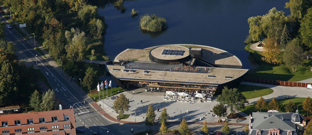 Das Müritzeum - Naturerlebniszentrum mit Deutschlands größtem Süßwasseraquarium für einheimische Fische. Foto: Mirko Rung/Müritzeum gGmbH Das Müritzeum - Naturerlebniszentrum mit Deutschlands größtem Süßwasseraquarium für einheimische Fische. Foto: Mirko Rung/Müritzeum gGmbH
