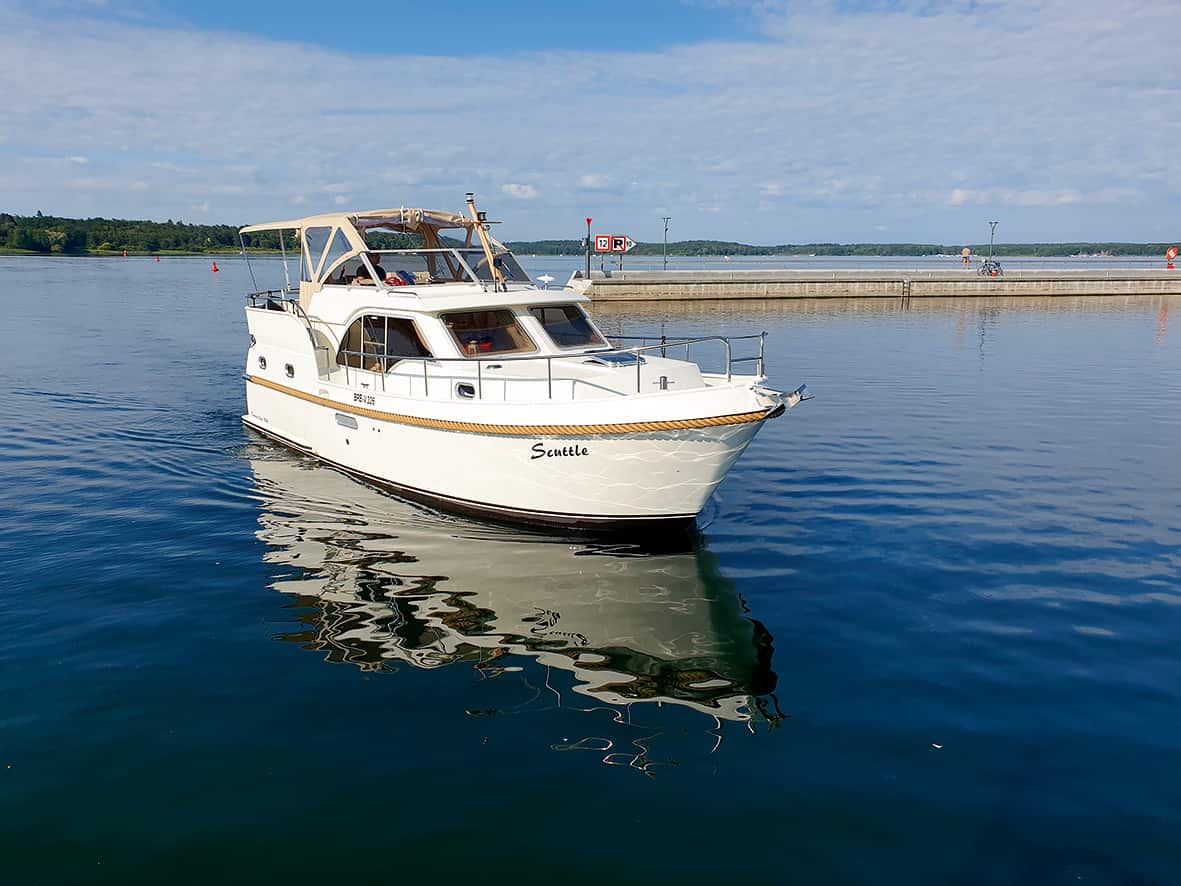 Kleine Kreuzfahrt: Mit dem Motorboot über die Müritz