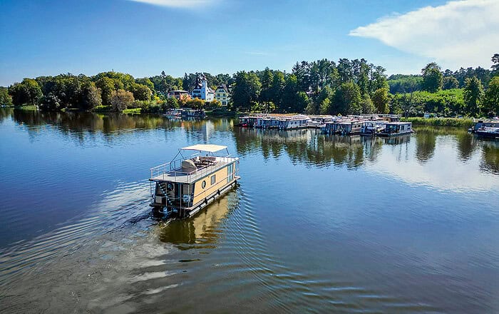 Hausbooturlaub mit Bootado – Freiheit auf dem Wasser erleben