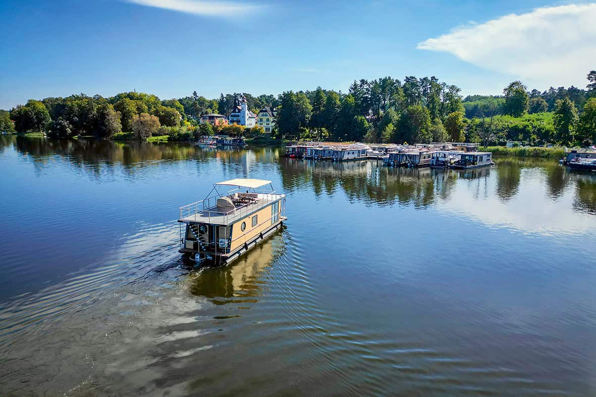Hausbooturlaub mit Bootado – Freiheit auf dem Wasser erleben